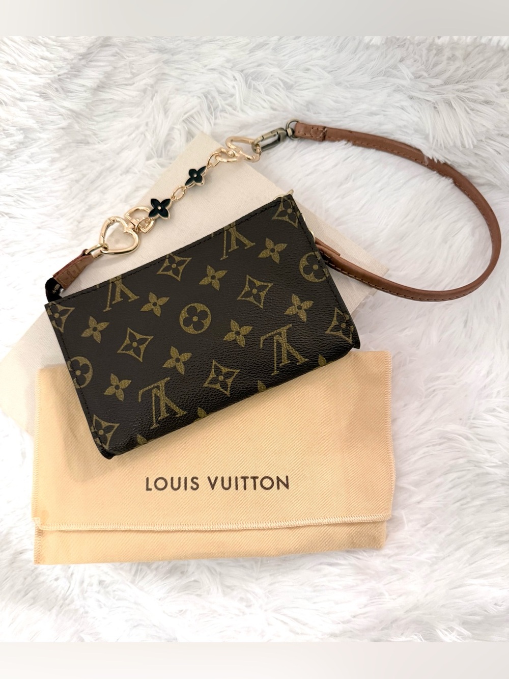 Louis Vuitton Monogram Bucket PM Pouch | Authenticated ✨